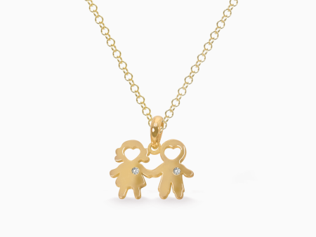 Dije en oro amarillo de 18K niño y niña tomados de la mano For Discount