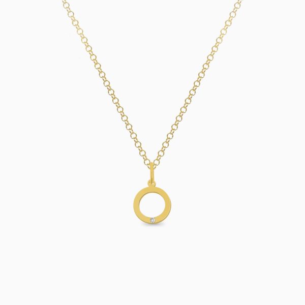 Dije en oro amarillo de 18K letra O moderna con brillante Online now